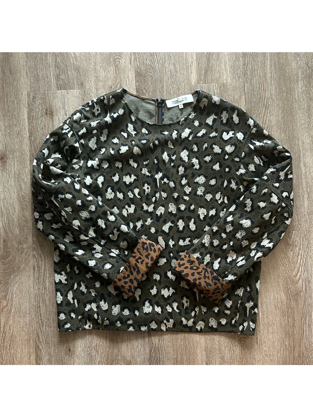 Diane Von Furstenberg Leopard Jacquard Top Olive Green Size Medium Designer